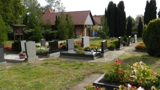 - Friedhof Gladdenstedt -