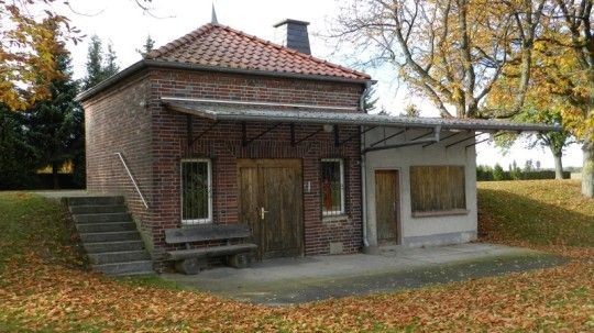 - Sportplatz Hanum -