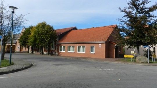 - Dorfgemeinschaftshaus Hanum -