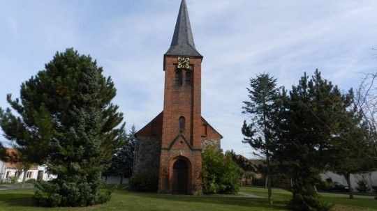 - Kirche Hanum -