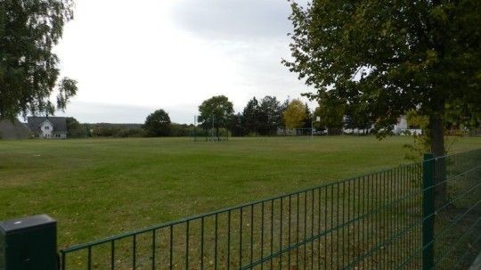 - Sportplatz Lüdelsen -