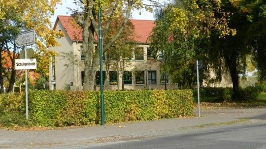 - Grundschule Jübar -