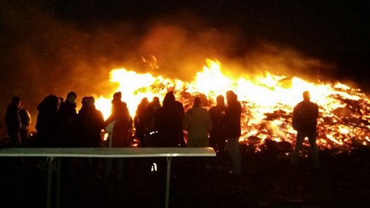 - Gemeinde Jübar - Osterfeuer in Lüdelsen -